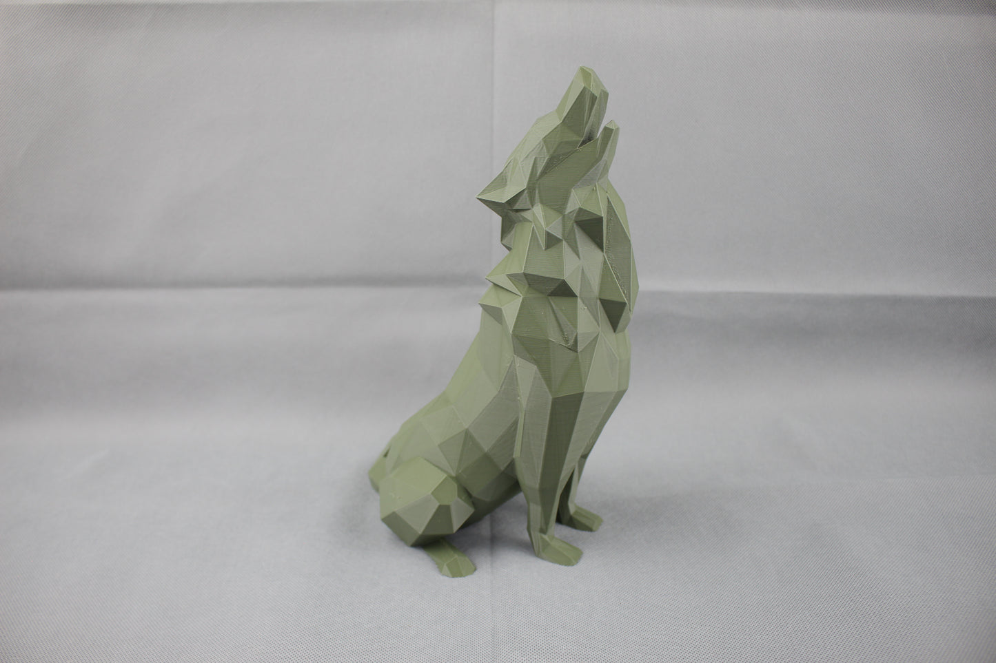 Howling Wolf Statue
